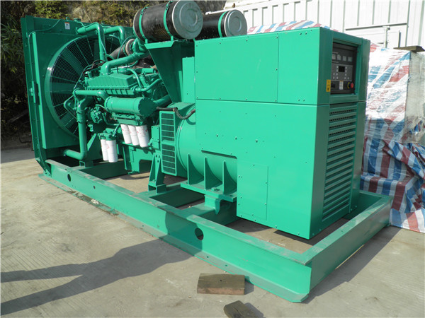 丰台发电车出租-柴油发电机散热器怎样散热